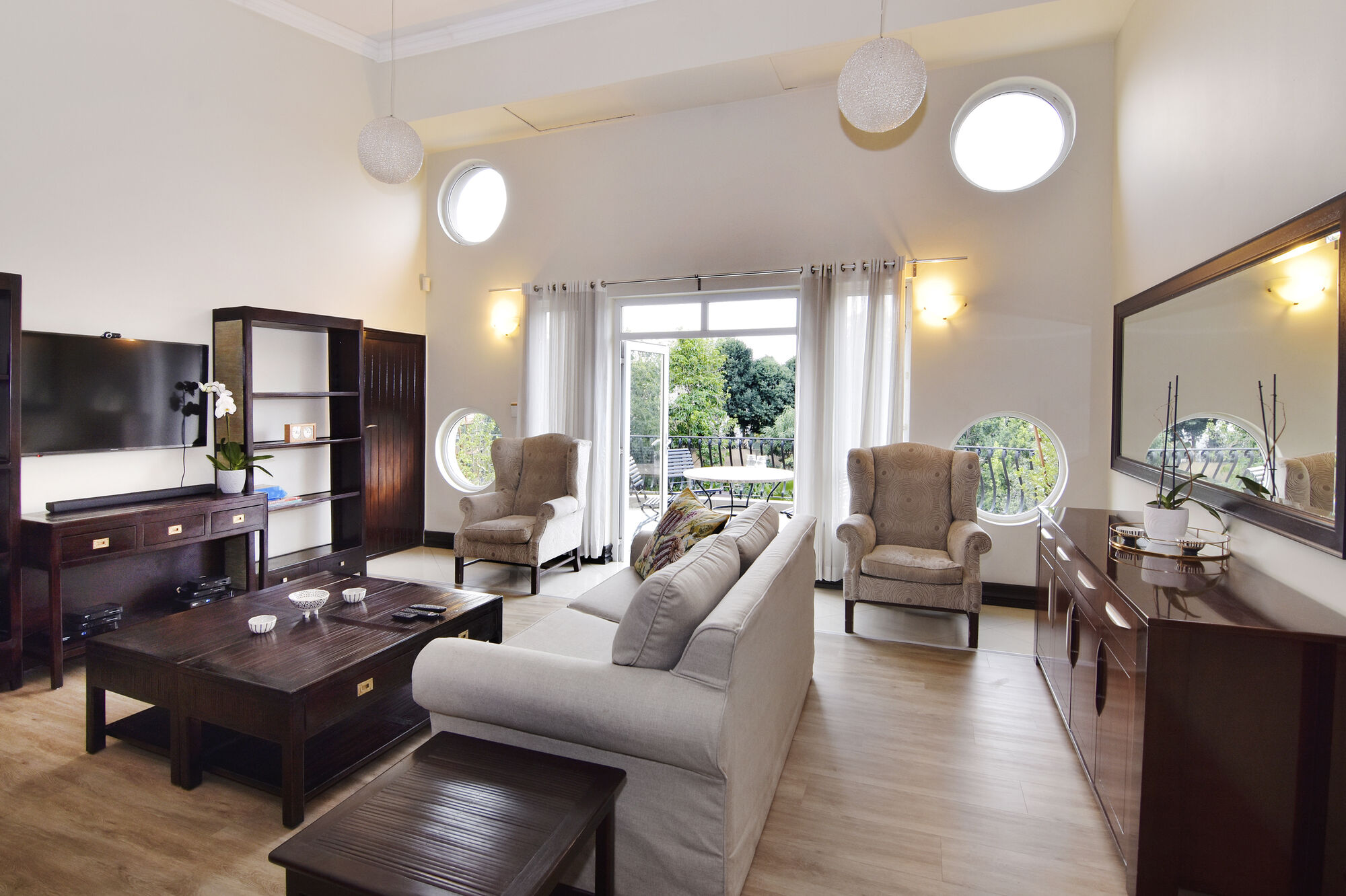 Sandown Guest House first-floor lounge