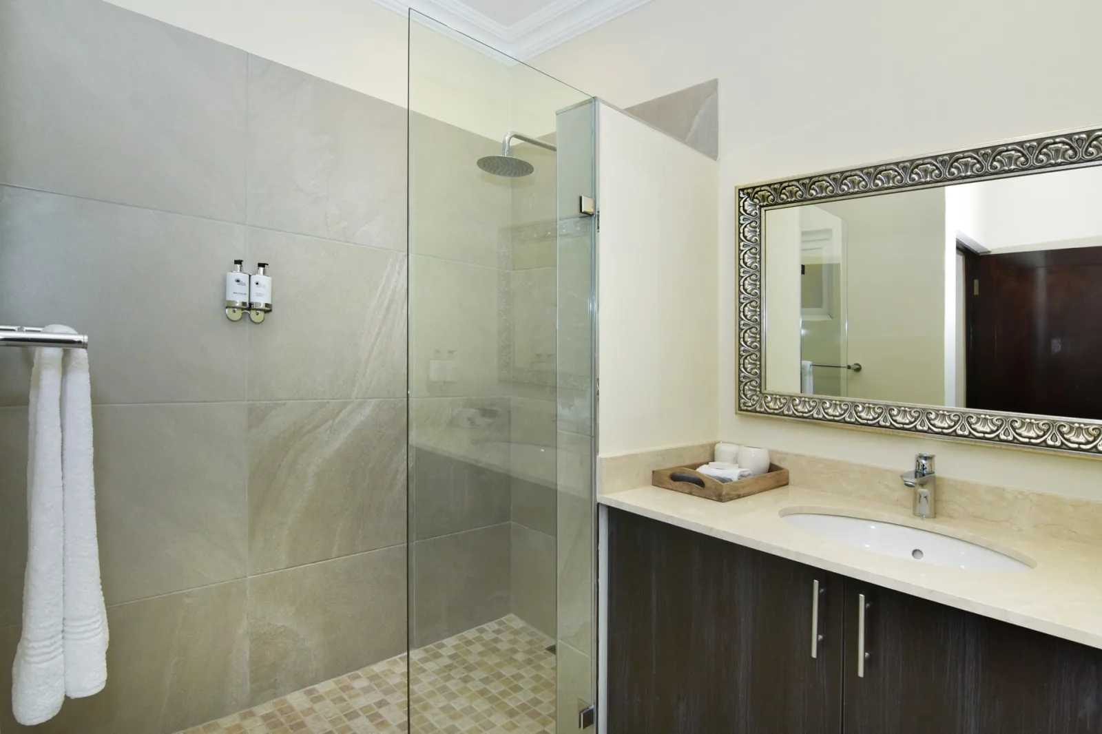 Baobab Room view 3
