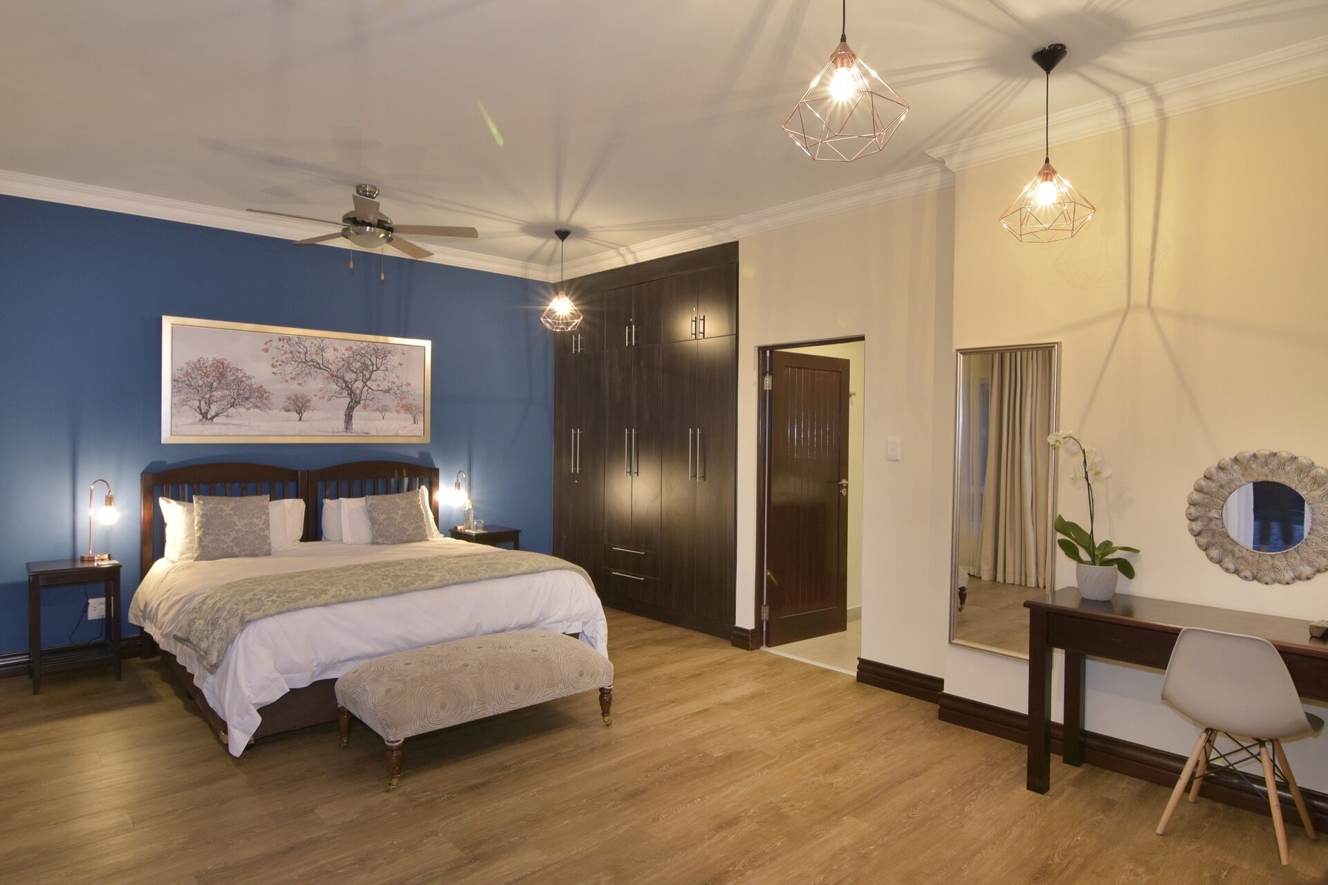 Coral Room — 40m2 ground floor with private entrance